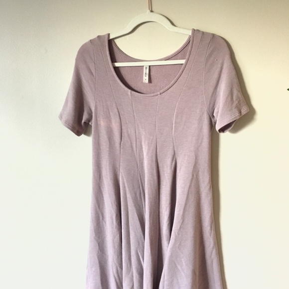 Lavender Short Sleeve flared dress - Picture 2 of 3